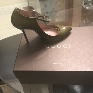 Gucci shoe